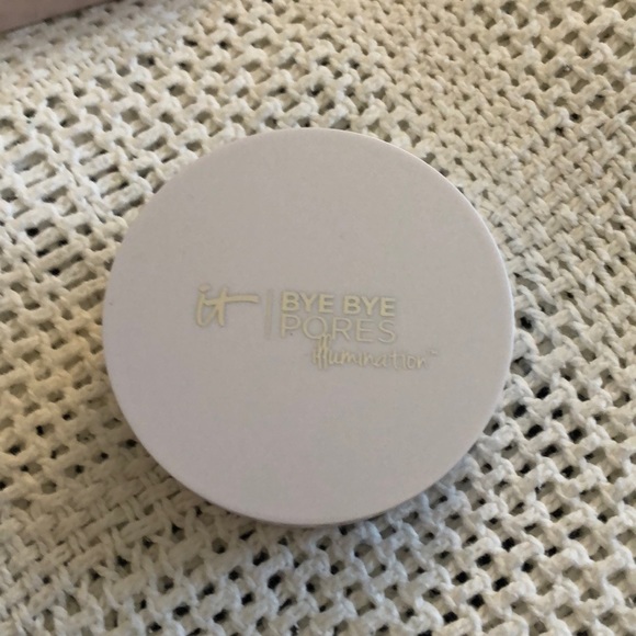 Bye Bye Pores Powder - Picture 3 of 3